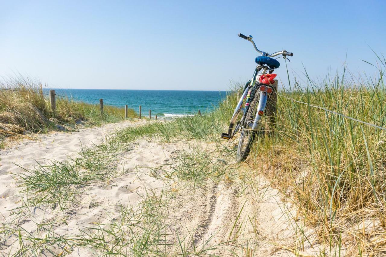 Strandhaus Manatee Mit Sauna Und Kamin Sellin  Екстериор снимка